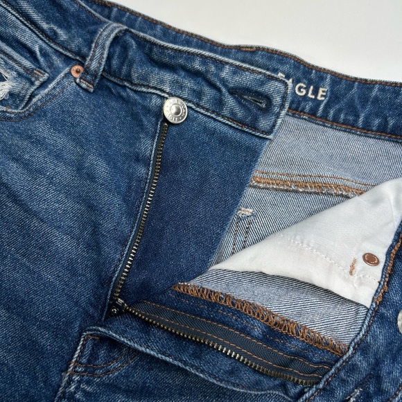 American Eagle Mom Jean Shorts Size 6 High Rise Cut Off Denim Distressed 29x2.5 - Picture 5 of 14